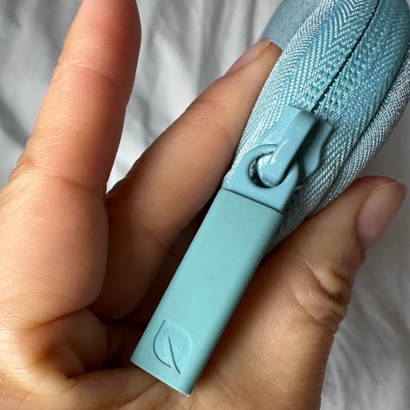 Incase laptop IPad tablet case - Picture 3 of 6